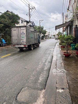 mtkd đường số 5,bhh,bình tân. đường 16m có lề 3m, 5m x 16m,3 tầng,nhà mới ở ngay, sổ vuông a4