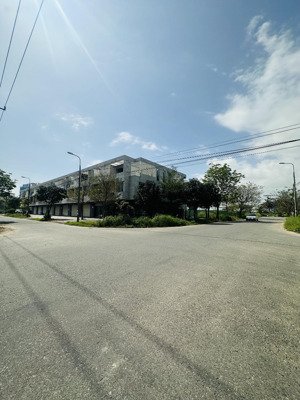 shophouse 3 tầng 3 mặt tiền đường 10m5 khúc thừa dụ . sơn trà - diện tích 185m2 ngang 24m