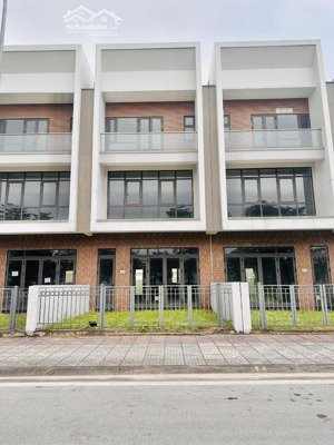 shop 120m mặt ngoài đường lớn kinh doanh sầm uất - fo từ chủ đầu tư - 24 tháng không lãi suất