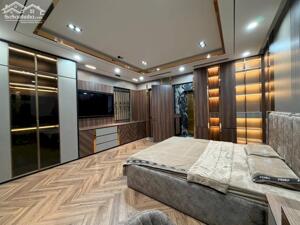 Nhà phân lô Phố Trần Duy Hưng- Ngõ thông-Ô tô tránh- 7 tầng-Thang máy-Vừa ở vừa kinh doanh.