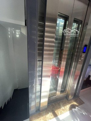 nhà đẹp hẻm xe hơi tránh, diện tích xd công nhận 127m2, có thang máy, chỉ 8 tỷ nhỉnh