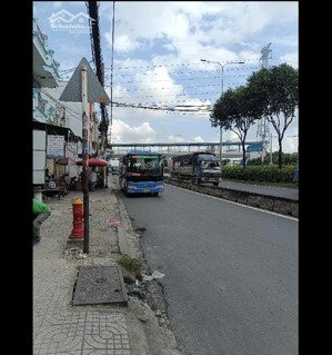 nhà mt lê quang đạo(ql22) đối diện bxe an sương, trung mỹ tây. 6*30 shr vuông đẹp k lỗi. 18,9tỷ tl