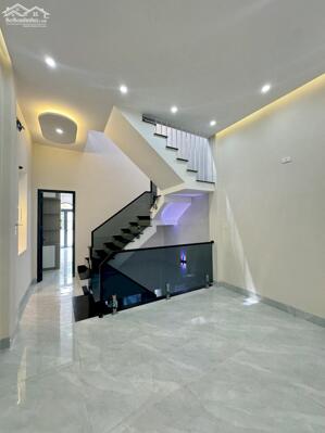 Bàn nhà mặt tiền đường Huỳnh Thúc Kháng, Quy Nhơn