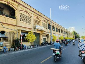 bán nhà quận 8, mặt tiền bình đông, p.13, ngay chợ hoa trên bến dưới thuyền, 98m2, ngang 4m, 8.9tỷ