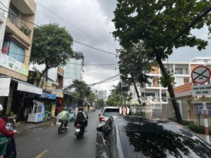 cần bán lô góc kẹp kiệt đường phạm cự lượng ngang hơn 8m rẻ hơn thị trường 3 tỷ