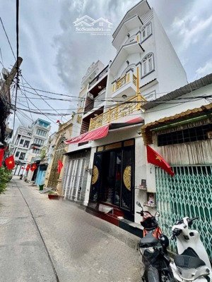 nhà đẹp 4 tầng,ngay chợ bình trị đông,hẻm thông
vào ở ngay,chỉ 5t850