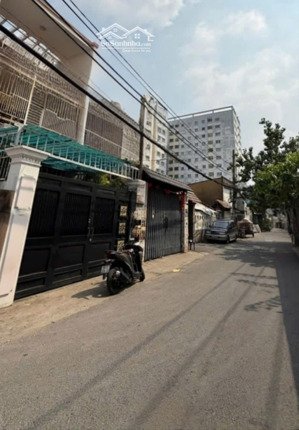 chỉ 8,5 tỷ tl - vị trí đẹp, nhà cấp 4, hẻm thông 8m, bề ngang lớn 5m, phan văn trị, p11, bình thạnh