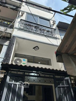 siêu phẩm nhà mới đón tết - quận 1 - sát mặt tiền - giá tết chỉ nhỉnh 6 tỷ