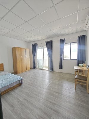cho thuê studio ban công siêu thoáng, full nội thất