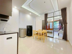 cho thuê 1pn balcony + mgr đường trần quang khải quận 1 gần cầu hoàng hoa thám _ nhà thờ tân định