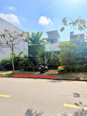 bán lô đất mt đặng huy trứ 5x20,3m, thông nguyễn tất thành, cách biển 15p, giá tốt