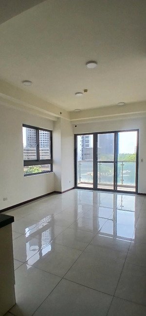 chính chủ cần bán nhanh căn hộ quận 7 docklands - 3 phòng ngủ - dt 117m2 - căn trống - giá 6,39 tỷ