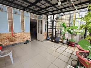 bán nhà 6 x 12m - xây 3 tầng góc 2 mặt tiền đường lê tự tài