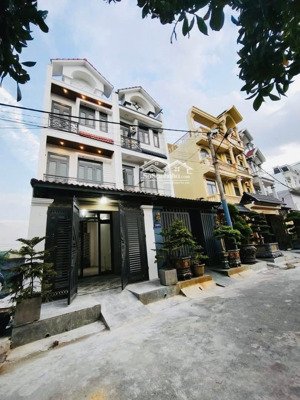 gấp bán - nhà 3 tầng - 4x18m + 65m2 tặng thêm - thới an - liền kề khu dân cư phú nhuận - đường 8m