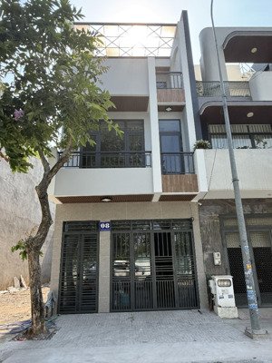 bán nhanh 1 căn nhà mới tinh, khu memory, p phước nguyên, tp bà rịa, dt: 92m2, giá 5.4 tỷ tl