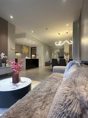 căn hộ 3 phòng ngủ view sông 129m2, cao cấp hiện đại, giá 110 triệu gôm vat, pql. crest metropole