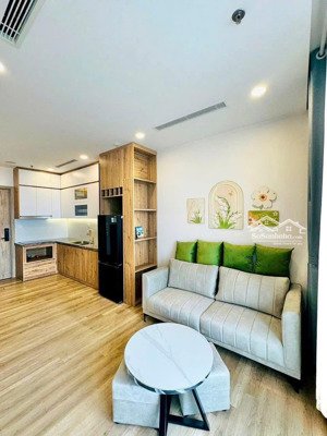 bán 2 ngủ 1 vệ sinh - chung cư sol forest ecopark - đủ đồ , view sông hồng