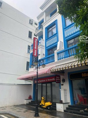 bán shophouse grand world phú quốc khu quảng trường