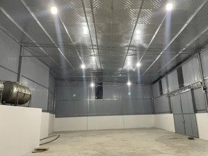 cho thuê nhà kho 100m2 khu thịnh liệt, kho đẹp, mái cao, ngõ rộng