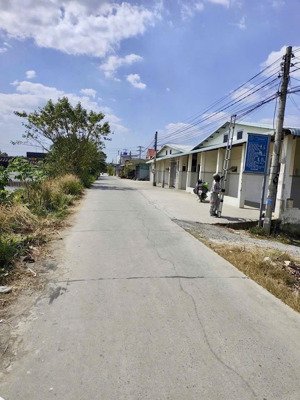 1000m2 tại đường tỉnh lộ 824, lương bình, bến lức, long an, 1,29 tỷ hết sổ