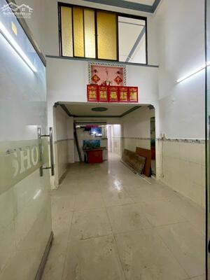 Cho thuê nhà nguyên căn hẻm xe tải đường Lạc Long Quân P3, Q11