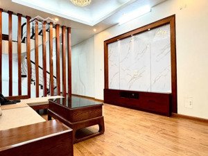 bán nhà đẹp ngõ 79 cầu giấy 11.5 tỷ- gần chợ cầu giấy, quan hoa, xuân thủy, nguyễn khang, dịch vọng