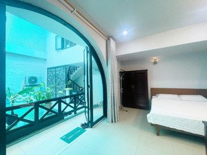 cho thuê phòng view sân vườn ngay công viên lê văn tám - chợ tân định