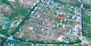 bán lô đất 180m2 trung tâm fpt phân khu biệt thự | giá tốt