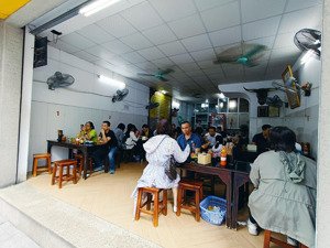 cho thuê nhà 5 tầng 1 hầm dt 90m2 mặt phố nguyễn tuân, thông sàn, mặt tiền 7m làm nhà hàng, quán ăn