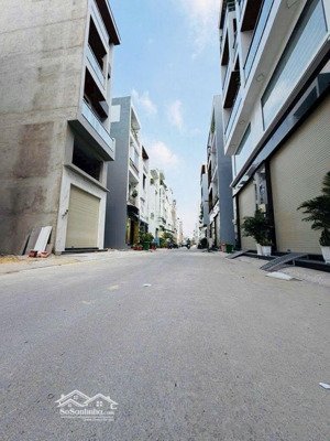 mặt tiền kinh doanh 3 tầng sát võ văn kiệt 80m2 đường 12m nhik nhẹ 8 tỷ