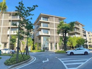 em cần bán biệt thự 5 tầng mặt biển trung tâm bãi cháy, hạ long, kinh doanh vận hành, ở được luôn!