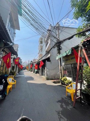 lên sóng siêu phẩm hàng hiếm,đường lê đức thọ-3 tầng mới cứng-3,86x10,6m-nhỉnh 5 t.ỷ