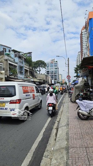 (new) bán toà nhà 6 tầng đường lê đại hành q.11 giáp 3 tháng 2, vị trí vàng, 4 x 26m dtsàn 401m2