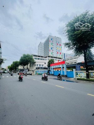 nhà 3 tầng gần bv nhi đồng 1, sân thượng, btct sư vạn hạnh q10 chỉ 3.85 tỷ