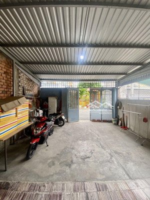 căn góc 2 mặt hẻm ô tô 81m _ cấp 4 tiện xây mới_ gpxd 4 tầng+tum_cạnh đh nh,spkt,_linh chiểu 9 tỷ