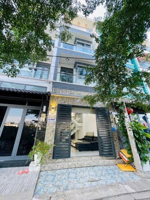 nhà đẹp 4 tầng kdc sài gòn mới chỉ 6,6 tỷ. dt 4x13m đường nhựa xe hơi 6m. hỗ trợ vay bank