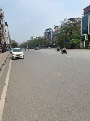 mặt phố xã đàn 10 tầng thang máy - mặt tiền quyền lực - vip nhất khu