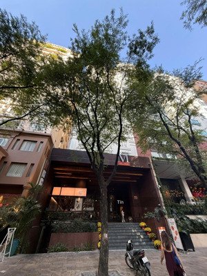 bán khách sạn mt thái văn lung p bến nghé quận 1, dt:10x25m-hầm 12 tầng -hdt 1ty5/ giá 250 tỷ