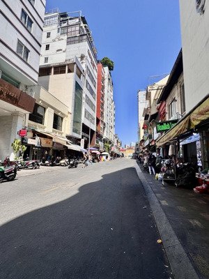 bán cc tầng 1 tại bến thành quận 1 sổ hồng riêng đường trương định, 6,4 tỷ, 41m2, giá tốt hot!