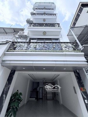 chủ nhà gửi bán siêu phẩm phúc lợi gara ô tô, thang máy, thiết kế 6 tầng hiện đại.