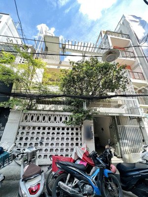 biệt thự cổ - bến thành q 1 - 6m7x 19m- hẻm xe hơi kinh doanh - sát mặt tiền tôn thất tùng