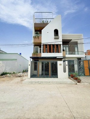 nhà phố hiện đại 1 trệt 3 tầng trong kdc tỉnh ủy - rạch giá