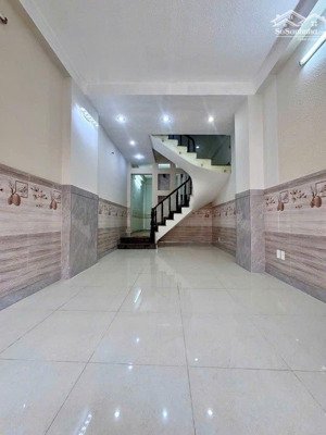 nhà 3 tầng btct - dt 3,7x14,5m - 3pn - gần metro q12 (giáp gò vấp) - 4,65 tỷ tl