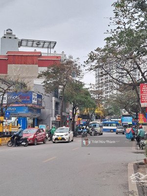 tòa văn phòng 150m - 5 tầng. ngã tư hồng tiến - nguyễn văn cừ . view tòa chung cư - bv tâm anh.