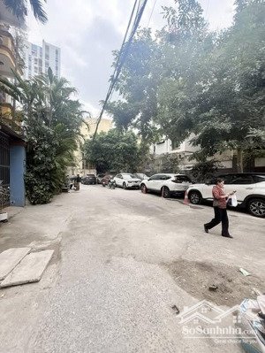 bán nhà trần bình cầu giấy dt 70m x 3t x mt 4,3m giá21,4 tỷ có thương lượng