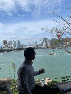bán biệt thự biển sổ đỏ lâu dài, xây 2-3 tầng, hơn 100m tới biển nha trang. bàn giao t6/2026