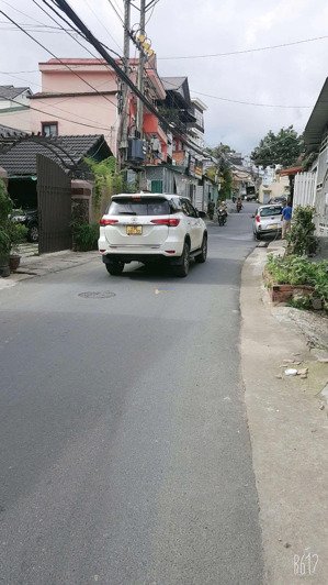 đất mặt tiền ngay trung tâm phường 2 sẳn nhà cấp 4 sấp sỉ 100m giảm còn 9,x tỷ