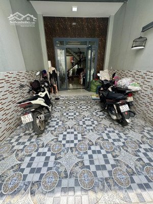 nhà ngay công viên an sương 85m2 nguyễn văn quá 2 tầng mới đẹp chỉ 5 ty