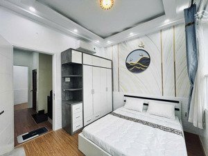 hẻm 3g thông sát mt phan văn trị - bình thạnh 5p qua q1-4 tầng btct 5pn 3wc - giá chỉ 6.868 tỷ