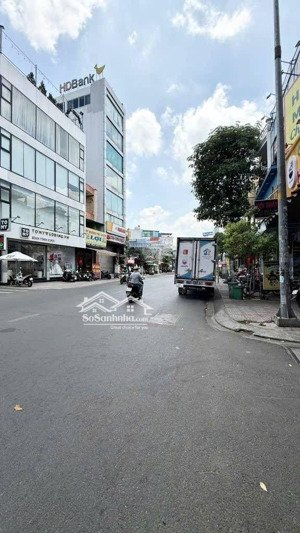 bán lô góc 2 mặt hẻm - ô tô vào nhà- mới vào ở ngay - 70m2 - ngay gò dầu gần aeon mall - tt tân phú